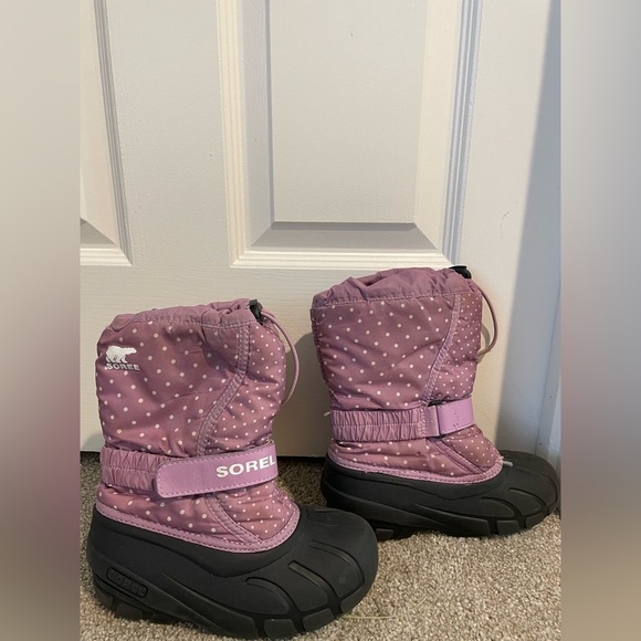 Sorel Flurry Print Polka Dot Winter Boots - Picture 2 of 12